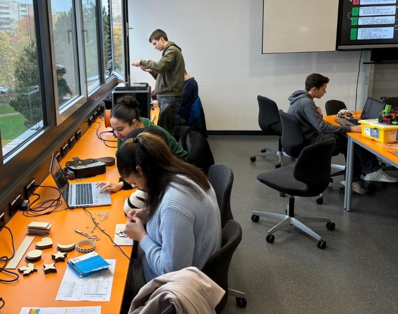 makerspace_hola