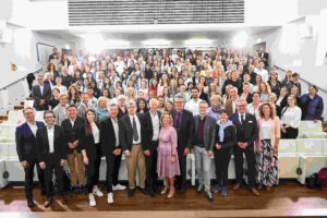 Foto: Blick ins Publikum des Museums Wiesbaden (Foto: Stiftung Handschrift)