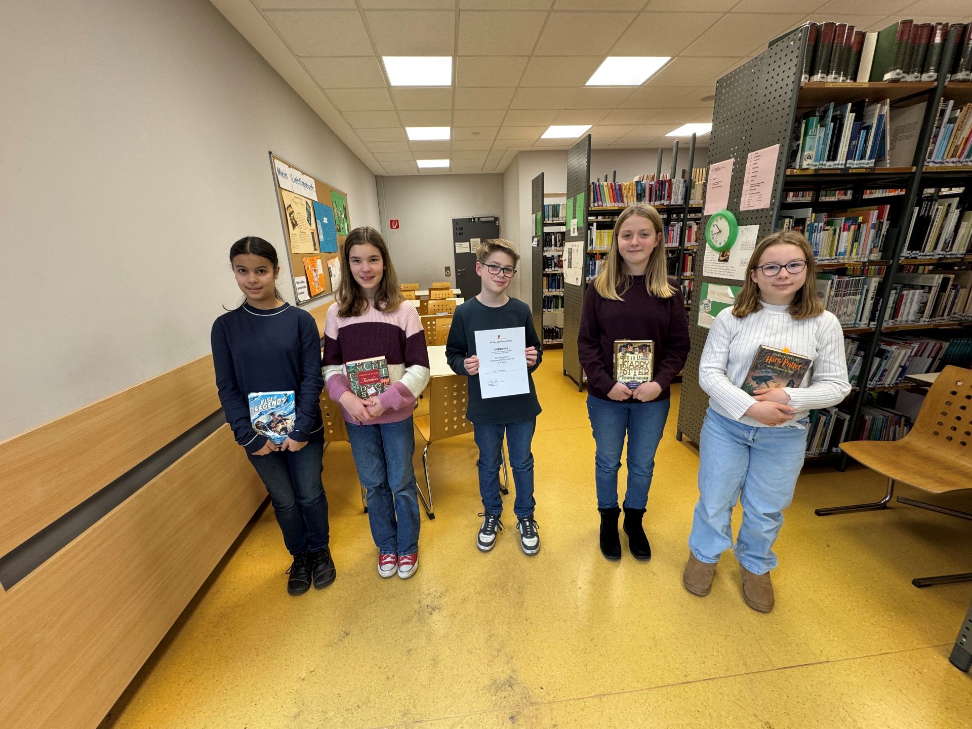 Foto: Kian Wohlgezogen und Wettbewerberinnen