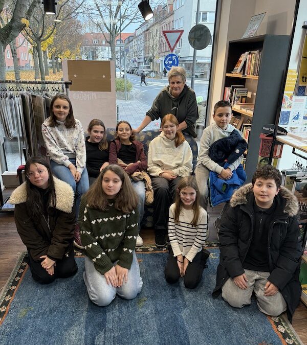 Lese AG besucht Buchladen am Freiheitsplatz