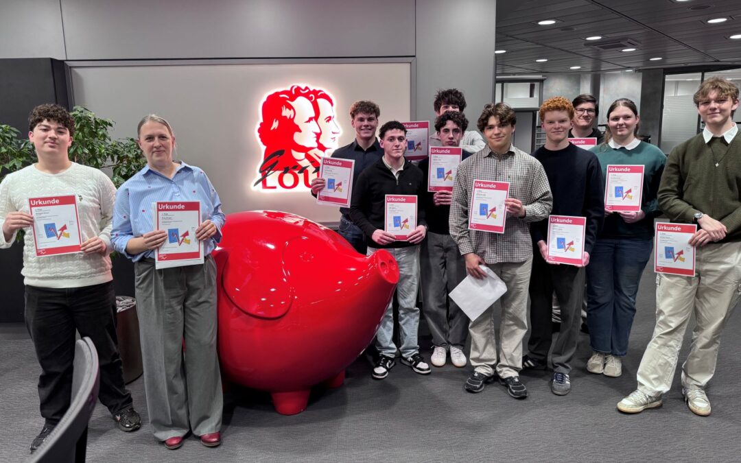 Foto: Zahlreiche Schüler der HOLA waren beim Planspiel Börse 2025/26 der Sparkasse Hanau erfolgreich. Wir gratulieren!