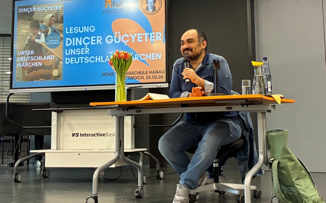Dincer Gücyeter liest aus seinem Roman „Unser Deutschlandmärchen“ im Forum der Hohen Landesschule